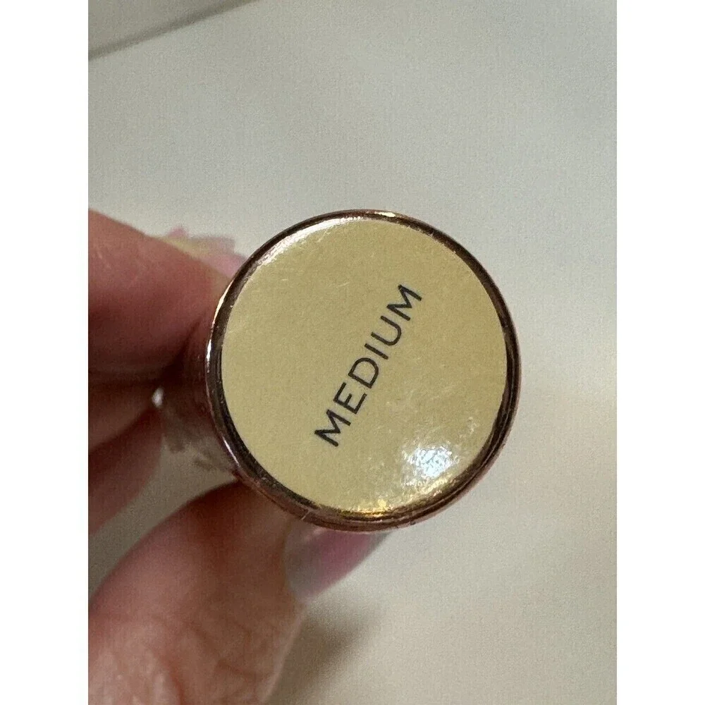 Revolution Eye Bright Illuminating Under Eye Concealer Standard Size(Medium)New